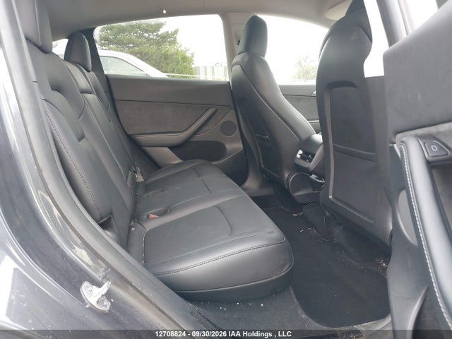 Tesla Model Y Long Range 2023 LRWYGDEE9PC163035 Image 8