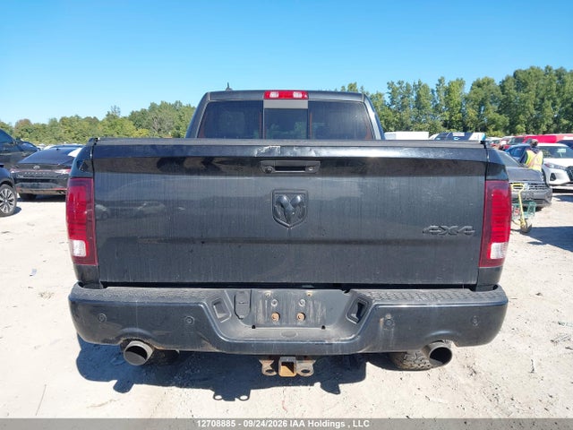12708885 :رقم المزاد ، 1C6RR7UT1JS196991 vin ، 2018 Ram 1500 Sport مزاد بيع