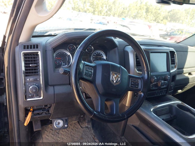 12708885 :رقم المزاد ، 1C6RR7UT1JS196991 vin ، 2018 Ram 1500 Sport مزاد بيع