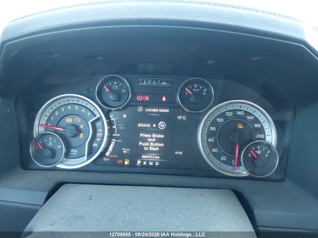 12708885 :رقم المزاد ، 1C6RR7UT1JS196991 vin ، 2018 Ram 1500 Sport مزاد بيع