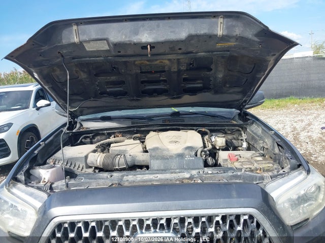 5TFDZ5BN5JX030861 Toyota Tacoma