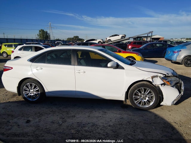 2015 Toyota Camry Le მანქანა იყიდება აუქციონზე, vin: 4T1BF1FK7FU925152, აუქციონის ნომერი: 12708915