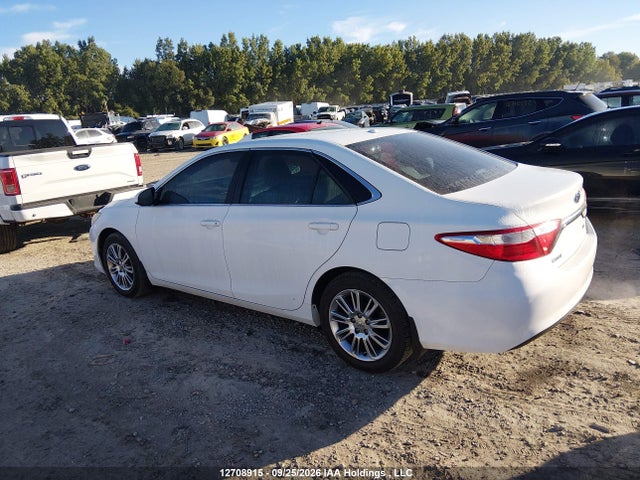 2015 Toyota Camry Le მანქანა იყიდება აუქციონზე, vin: 4T1BF1FK7FU925152, აუქციონის ნომერი: 12708915