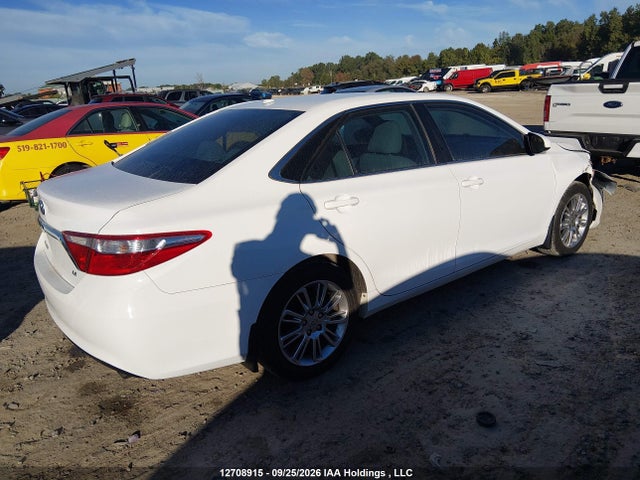 2015 Toyota Camry Le მანქანა იყიდება აუქციონზე, vin: 4T1BF1FK7FU925152, აუქციონის ნომერი: 12708915