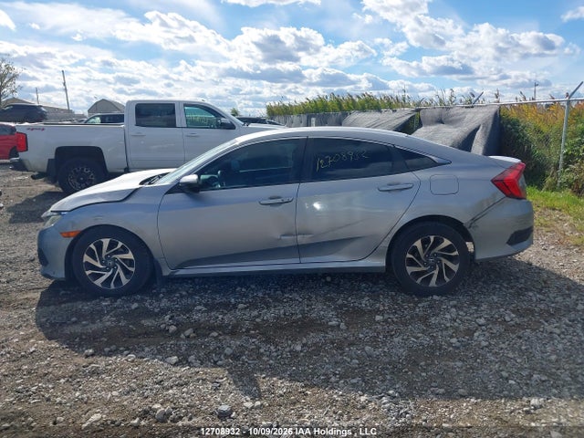 Honda Civic 2018 2HGFC2F62JH031693 Image 14