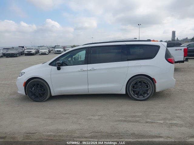 Продаж на аукціоні авто 2025 Chrysler Pacifica Limited, vin: 2C4RC1GG0SR582021, номер лоту: 12708952