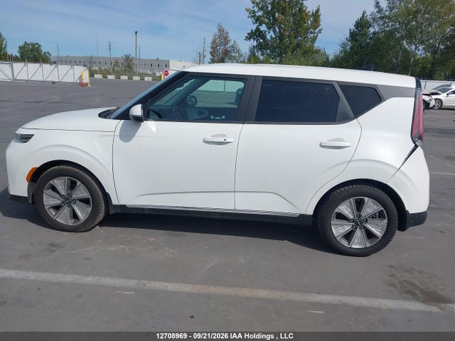 Продажа на аукционе авто 2023 Kia Soul Ev, vin: KNDJ23A29P7030079, номер лота: 12708969