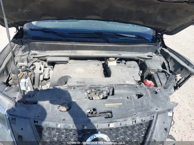 12709010 :رقم المزاد ، 5N1AR2MM9FC650564 vin ، 2015 Nissan Pathfinder S/sv/sl/platinum مزاد بيع