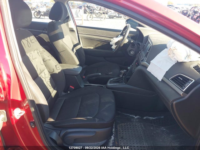 Продажа на аукционе авто 2018 Hyundai Elantra Gl, vin: KMHD84LF1JU453597, номер лота: 12709027
