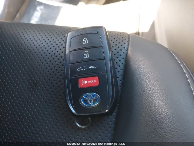 JTEAAAAH9MJ039533 Toyota Venza Xle