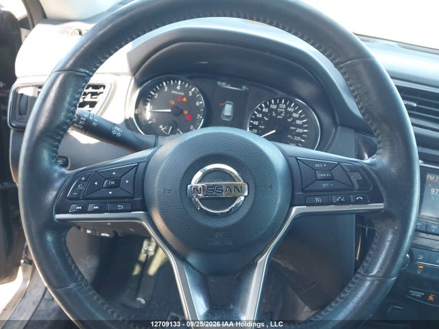 Продажа на аукционе авто 2017 Nissan Rogue Sv/sl, vin: 5N1AT2MV2HC744301, номер лота: 12709133