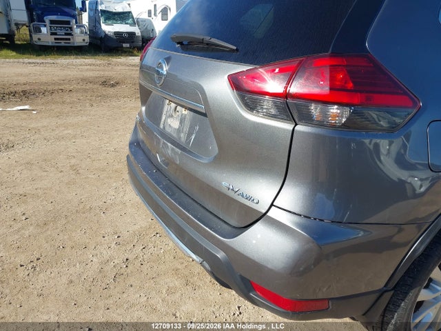 Продажа на аукционе авто 2017 Nissan Rogue Sv/sl, vin: 5N1AT2MV2HC744301, номер лота: 12709133