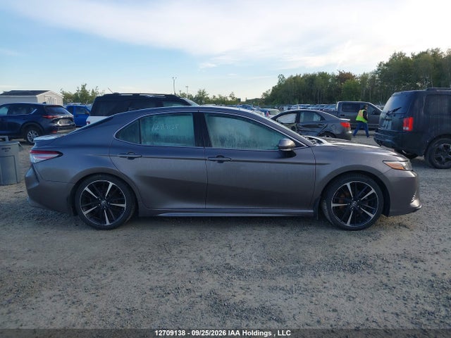 12709138 :رقم المزاد ، 4T1B61HK9JU124972 vin ، 2018 Toyota Camry Xse مزاد بيع