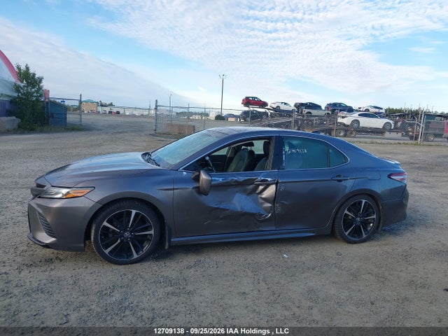 12709138 :رقم المزاد ، 4T1B61HK9JU124972 vin ، 2018 Toyota Camry Xse مزاد بيع