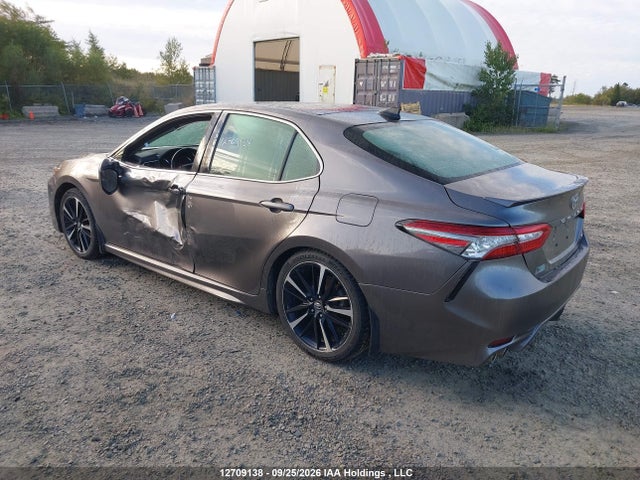 12709138 :رقم المزاد ، 4T1B61HK9JU124972 vin ، 2018 Toyota Camry Xse مزاد بيع