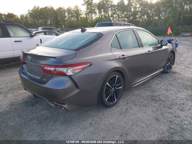 12709138 :رقم المزاد ، 4T1B61HK9JU124972 vin ، 2018 Toyota Camry Xse مزاد بيع