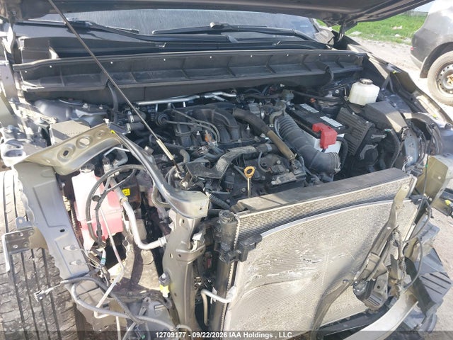 Toyota Highlander 2022 5TDBZRBH7NS574539 Image 10