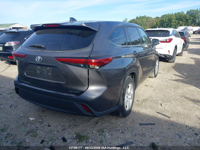 Toyota Highlander 2022 5TDBZRBH7NS574539 Image 4