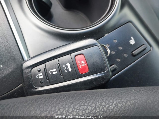 12709233 :رقم المزاد ، 4T1B11HK4JU092110 vin ، 2018 Toyota Camry L/le/xle/se/xse مزاد بيع
