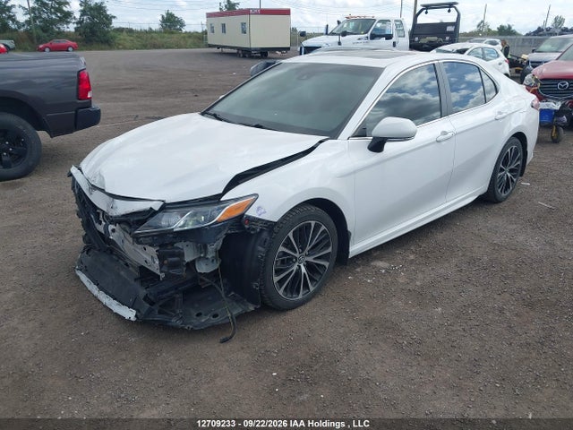 12709233 :رقم المزاد ، 4T1B11HK4JU092110 vin ، 2018 Toyota Camry L/le/xle/se/xse مزاد بيع