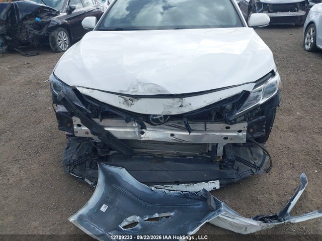 12709233 :رقم المزاد ، 4T1B11HK4JU092110 vin ، 2018 Toyota Camry L/le/xle/se/xse مزاد بيع
