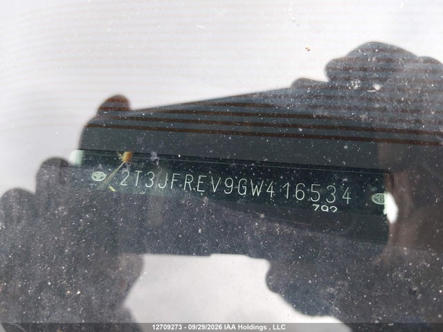 2T3JFREV9GW416534 Toyota RAV4 SE