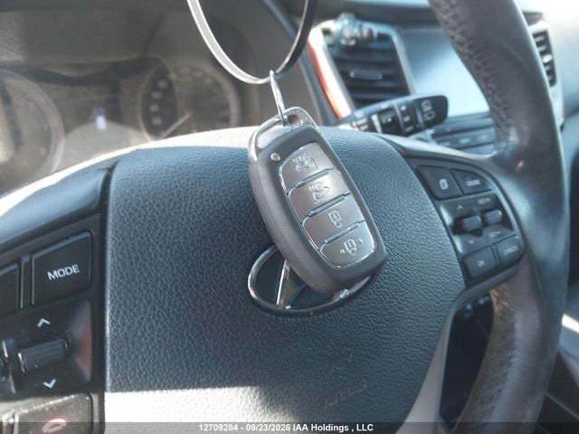 Продажа на аукционе авто 2017 Hyundai Tucson Luxury, vin: KM8J3CA49HU308265, номер лота: 12709284