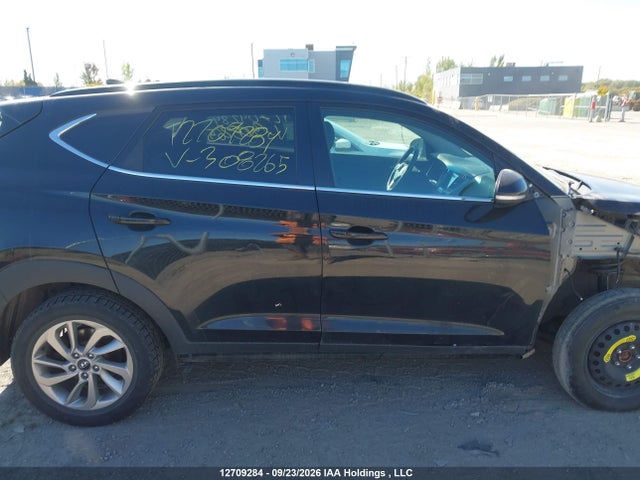 Продажа на аукционе авто 2017 Hyundai Tucson Luxury, vin: KM8J3CA49HU308265, номер лота: 12709284