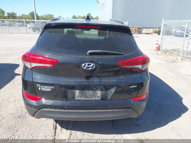 Продажа на аукционе авто 2017 Hyundai Tucson Luxury, vin: KM8J3CA49HU308265, номер лота: 12709284
