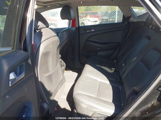 Продажа на аукционе авто 2017 Hyundai Tucson Luxury, vin: KM8J3CA49HU308265, номер лота: 12709284