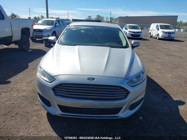 Продажа на аукционе авто 2015 Ford Fusion S, vin: 3FA6P0G70FR271602, номер лота: 12709353