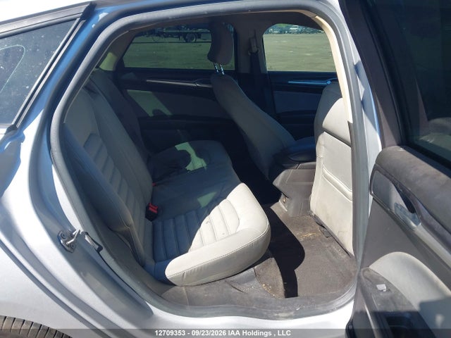 Продажа на аукционе авто 2015 Ford Fusion S, vin: 3FA6P0G70FR271602, номер лота: 12709353