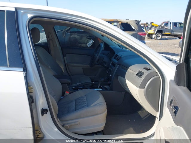 12709371 :رقم المزاد ، 3FAHP0HA8AR217539 vin ، 2010 Ford Fusion Se مزاد بيع