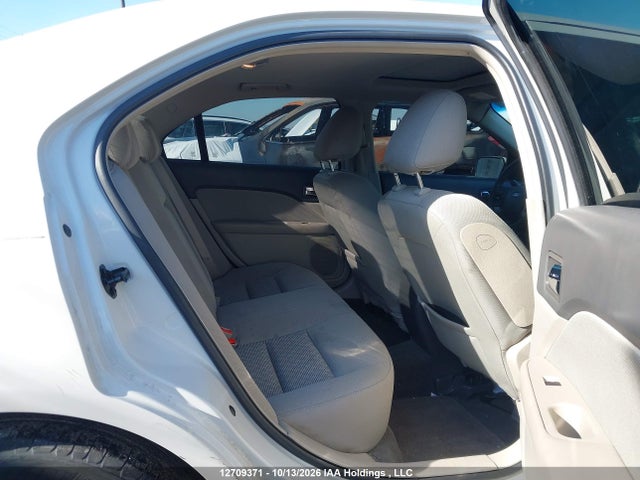 12709371 :رقم المزاد ، 3FAHP0HA8AR217539 vin ، 2010 Ford Fusion Se مزاد بيع