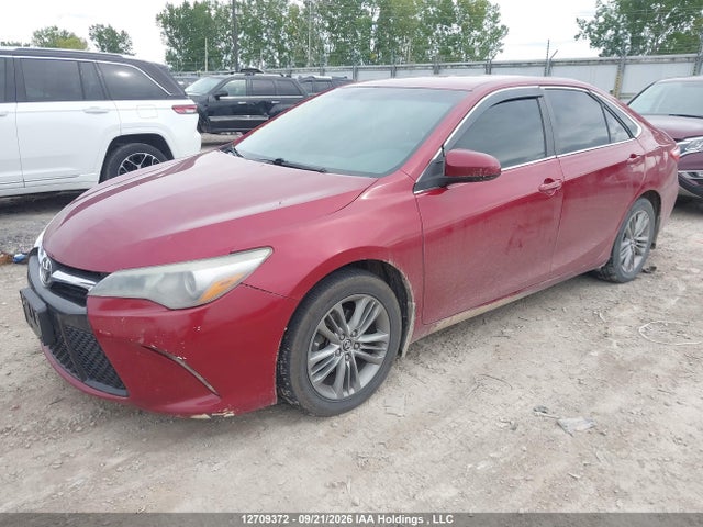 12709372 :رقم المزاد ، 4T1BF1FK4FU915050 vin ، 2015 Toyota Camry Se مزاد بيع