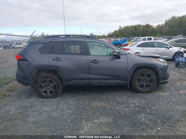 2T3J1RFV7NW272685 Toyota Rav4 Trail