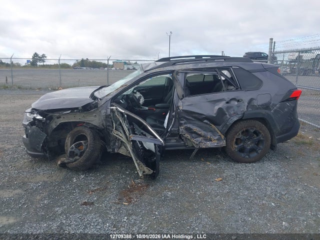 2T3J1RFV7NW272685 Toyota Rav4 Trail