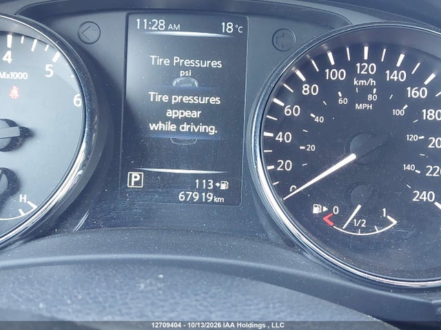 12709404 :رقم المزاد ، 5N1AT2MV3HC760457 vin ، 2017 Nissan Rogue Sv/sl مزاد بيع