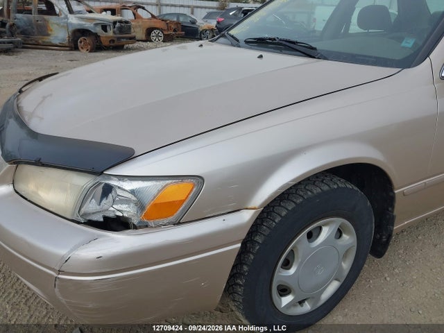 1999 Toyota Camry Le/xle მანქანა იყიდება აუქციონზე, vin: JT2BG22K0X0271139, აუქციონის ნომერი: 12709424