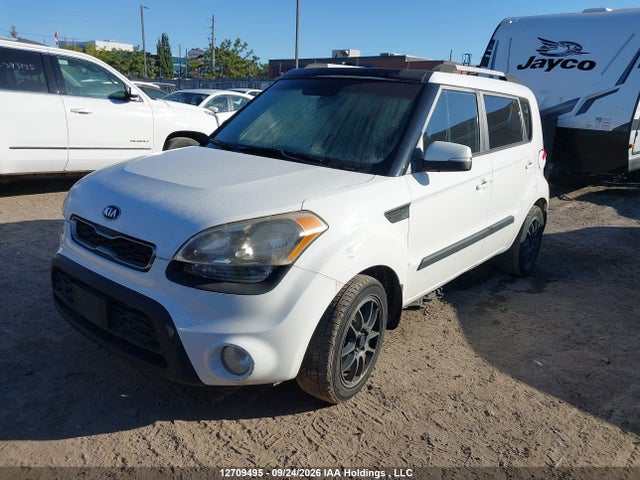 2013 Kia Soul 2.0l 2u/2.0l 4u/2.0l 4u Burner/2.0l 4u Luxury/2.0l 4u Retro მანქანა იყიდება აუქციონზე, vin: KNDJT2A66D7764362, აუქციონის ნომერი: 12709495