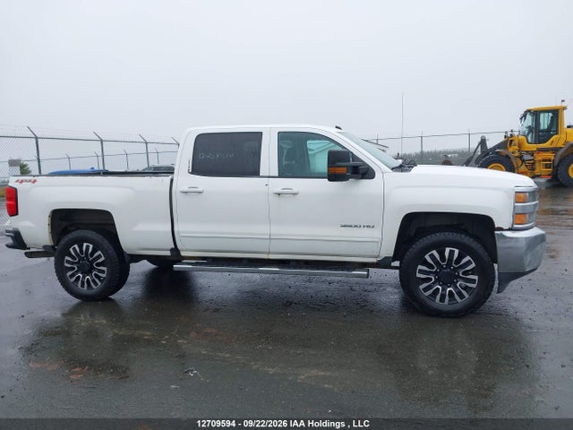 12709594 :رقم المزاد ، 1GC4KZCG1GF276526 vin ، 2016 Chevrolet Silverado 3500hd Lt مزاد بيع