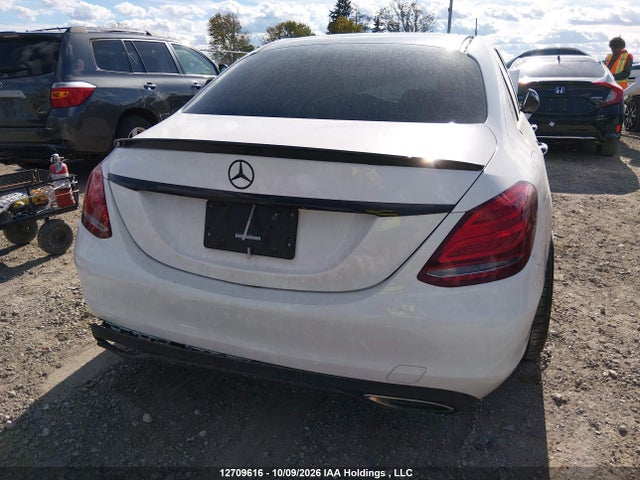 55SWF4KB1JU273660 Mercedes-Benz C 300 4matic
