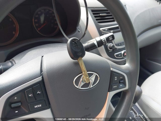 12686143 :رقم المزاد ، KMHCT4AE0DU294435 vin ، 2013 Hyundai Accent Gl مزاد بيع