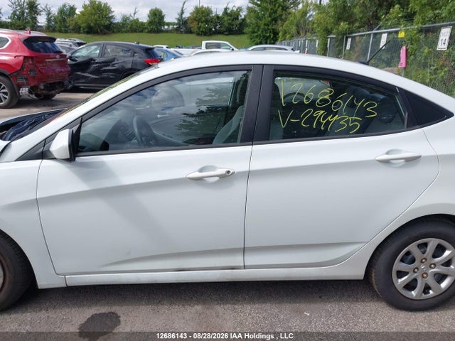 12686143 :رقم المزاد ، KMHCT4AE0DU294435 vin ، 2013 Hyundai Accent Gl مزاد بيع
