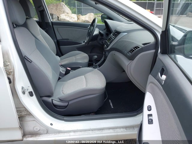 12686143 :رقم المزاد ، KMHCT4AE0DU294435 vin ، 2013 Hyundai Accent Gl مزاد بيع