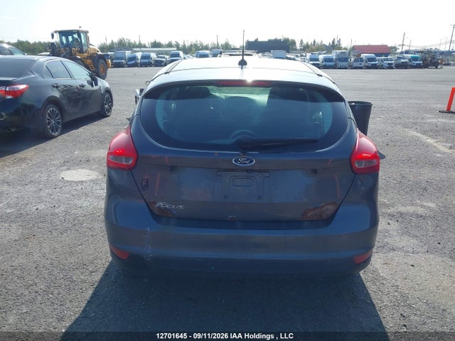 Ford FOCUS SE 2017 1FADP3K28HL293241 Image 16
