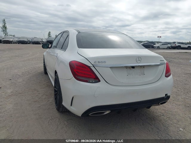 2017 Mercedes-benz C 300 4matic მანქანა იყიდება აუქციონზე, vin: 55SWF4KB1HU191499, აუქციონის ნომერი: 12709640
