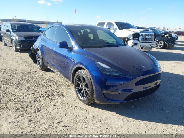 2022 Tesla Model Y Long Range მანქანა იყიდება აუქციონზე, vin: 7SAYGAEE7NF524539, აუქციონის ნომერი: 12709650