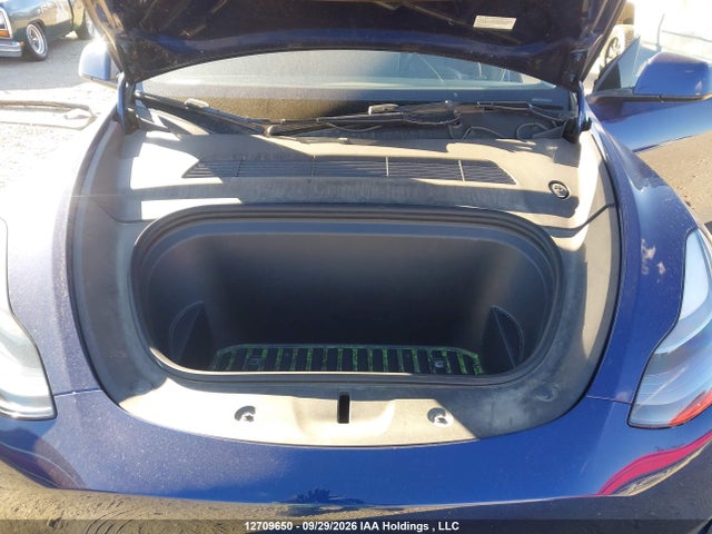 2022 Tesla Model Y Long Range მანქანა იყიდება აუქციონზე, vin: 7SAYGAEE7NF524539, აუქციონის ნომერი: 12709650