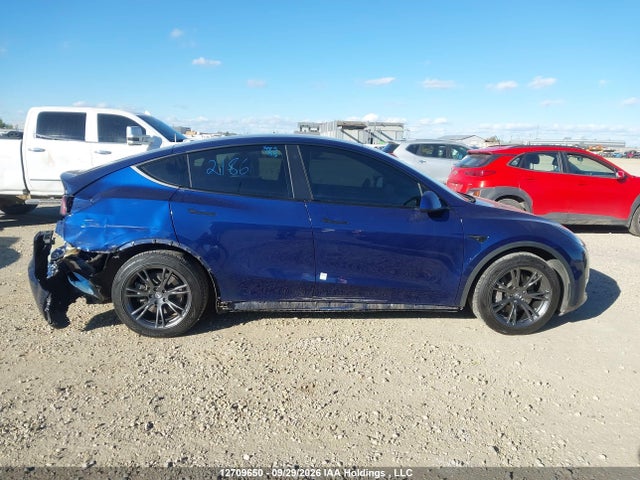 2022 Tesla Model Y Long Range მანქანა იყიდება აუქციონზე, vin: 7SAYGAEE7NF524539, აუქციონის ნომერი: 12709650